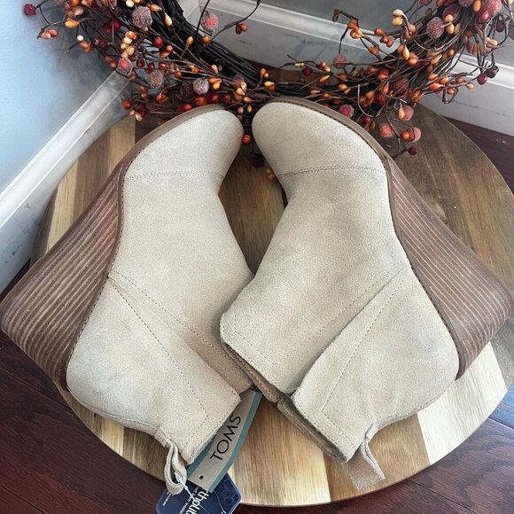 Toms Womens Clare Wedge Ortholite Foam Insole Boot Sz 12 in Oatmeal Suede - Picture 7 of 15